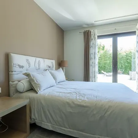 빌라 Magnificent Modern With Pool, Close To The Sea